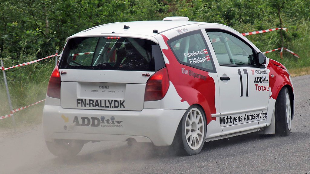 Frank Nielsen og Per Brodersen kørte sig med stabil kørsel til en flot 2. plads i klasse 4 i Rally Djursland
(Foto: Alan POST Christiansen)
